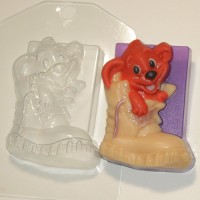 Щенок в ботинке