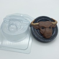 Бык в кольце