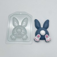 Заяц попой кверху