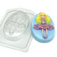 Девочка-куколка